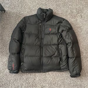 Ralph Lauren! Size Small.Great condition just doesn’t fit me any more! I’m fat.